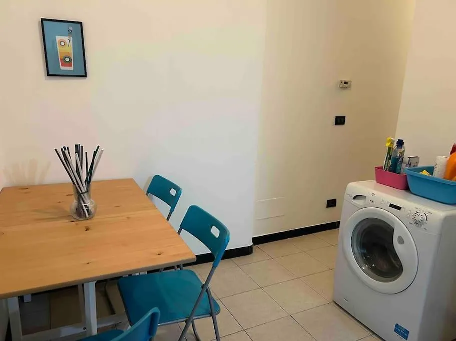 Central, Spacious & Completely Equipped Apartment Genova 0*,