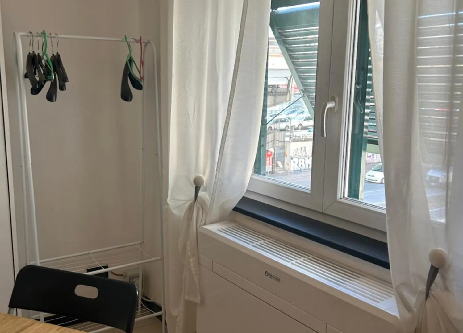 Central, Spacious & Completely Equipped Apartment Genova